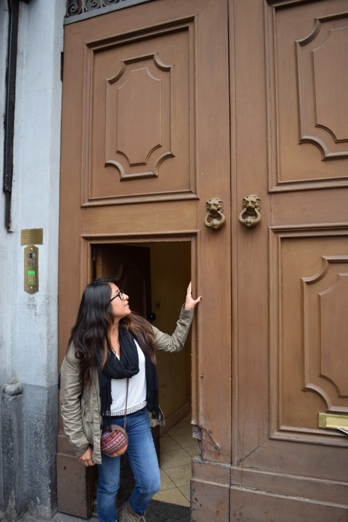 Issela's perfect door